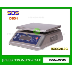 เครื่องชั่งกันน้ำ1500กรัม ตาชั่งกันน้ำ1500g เครื่องชั่งดิจิตอลกันน้ำ1500กรัม เครื่องชั่งดิจิตอล1500กรัม กันน้ำกันความชื้น1500g เครื่องชั่งสแตนเลส1500g เครื่องชั่งน้ำหนักดิจิตอล1500g ค่าละเอียด0.2g ยี่ห้อ SDS รุ่น IDS04 ขนาดถาด 230*190mm.