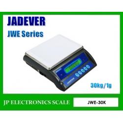 เครื่องชั่งดิจิตอล 30kg ตาชั่งดิจิตอล30kg เครื่องชั่งน้ำหนักดิจิตอล 30กิโลกรัม เครื่องชั่งดิจิตอล30กิโล ตาชั่ง30กิโล ความละเอียด 1g ยี่ห้อ JADEVER รุ่น JWE-30K ขนาดถาดชั่ง 33.4 *24.5cm.