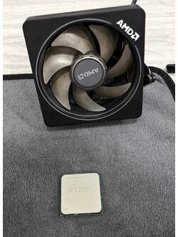 CPU AMD RYZEN 7 3700X