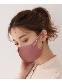 หน้ากากผ้า Kesshoku mask น้ำหนักเบาและสวมใส่สบาย มีโครงสร้างแบบ 3D และได้รับการออกแบบให้เข้ากับใบหน้าได้อย่างลงตัว จากญี่ปุ่น Size : 17.5 x13 cm ซักได้ค่ะ