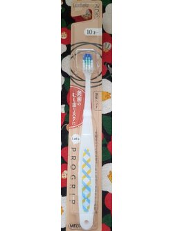 ของแท้จากญี่ปุ่น แปรงสีฟัน Ebisu สำหรับเด็ก ลายน่ารักๆ แปรงสะอาด สำหรับน้องๆ อายุ 10 ปี ขึ้นไป MADE IN JAPAN