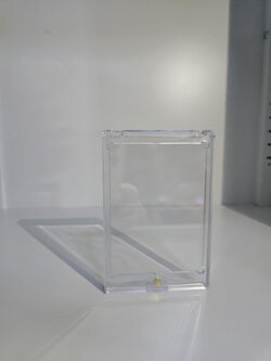 กล่องอะคริลิกแม่เหล็กเก็บการ์ด