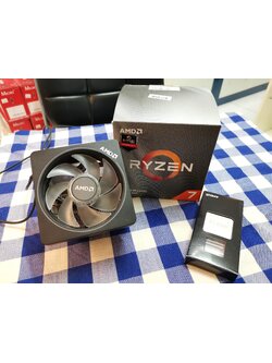 CPU AMD Ryzen 7 3700X