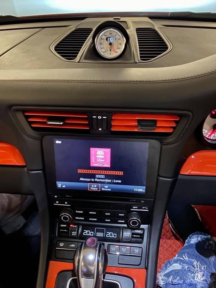 Porsche 911 Carrera 3.0 991.2 Coupe สีส้ม (Lava orange) ปี 2018