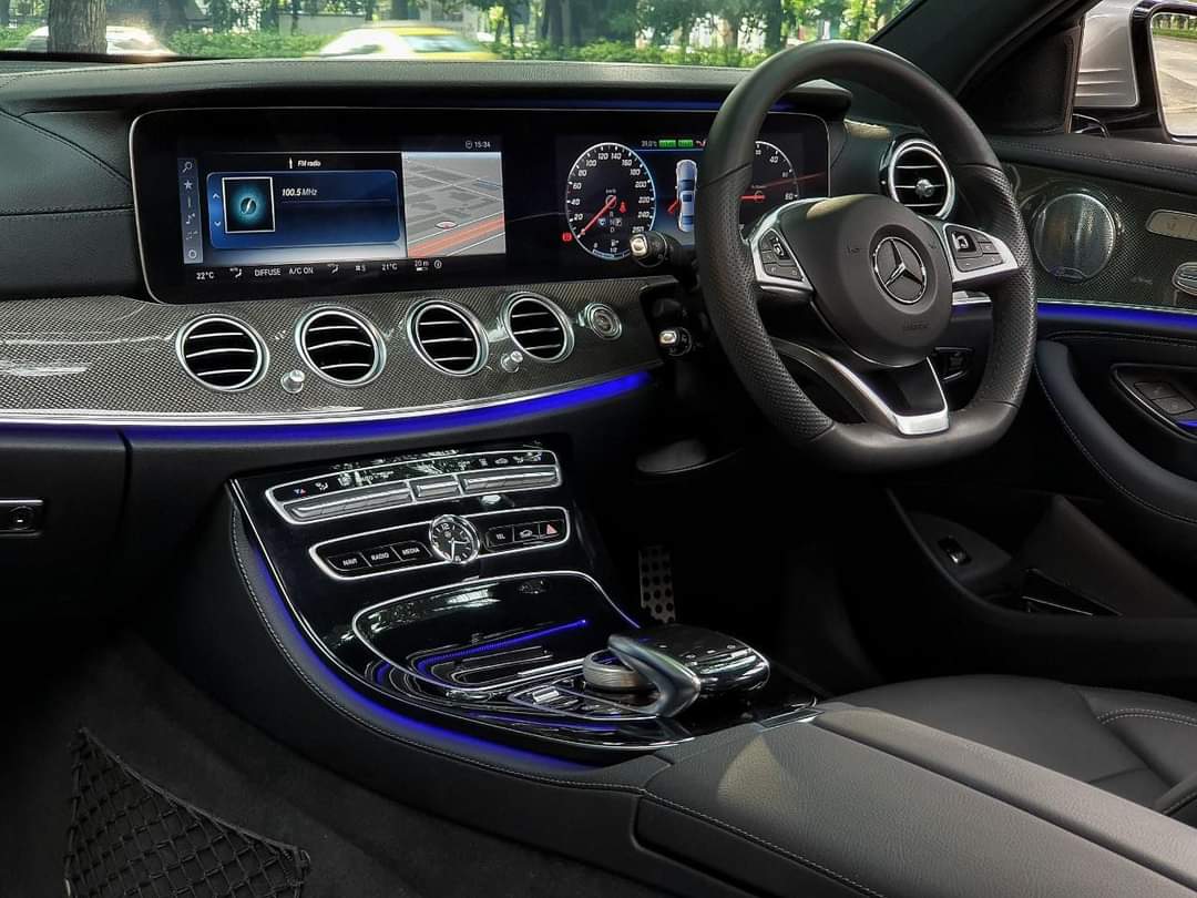 Mercedes Benz E350e AMG ปี 2018