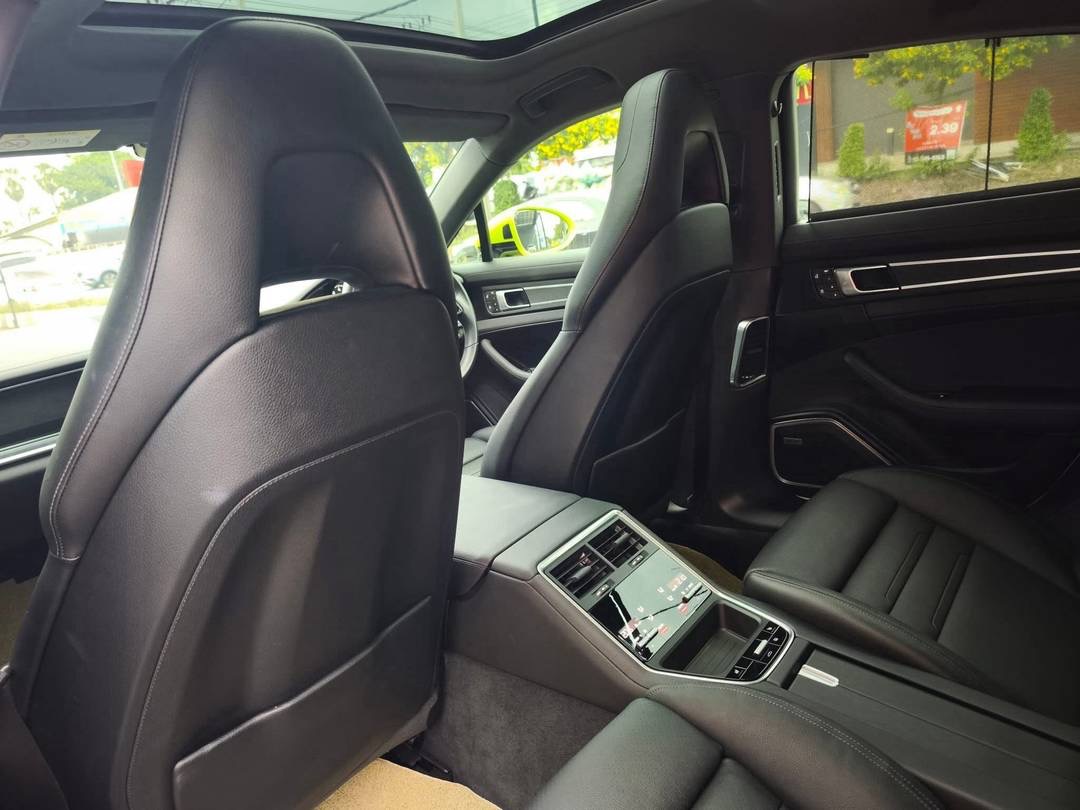 Porsche Panamera Platinum Edition ปี 2024
