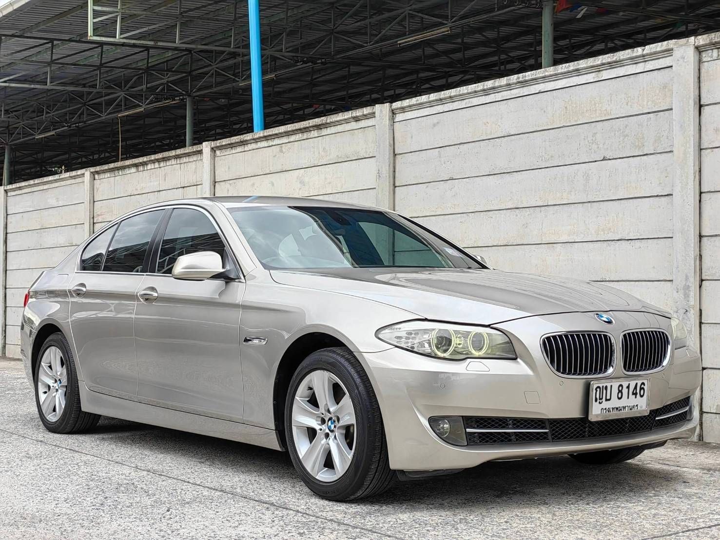 BMW 520d Luxury ปี2011