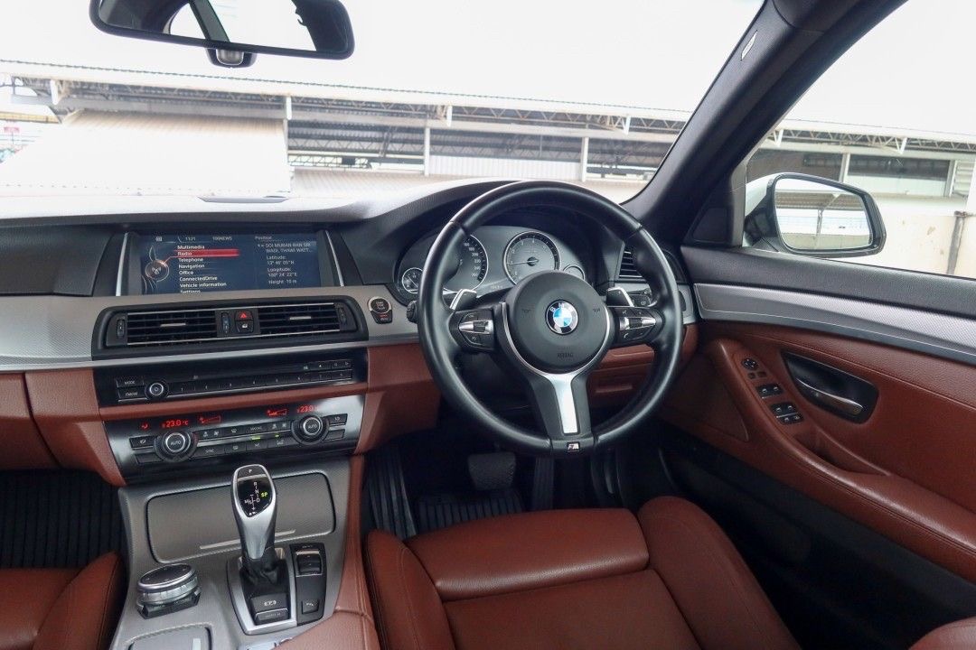 BMW 528i M Sport Lci ปี 2015
