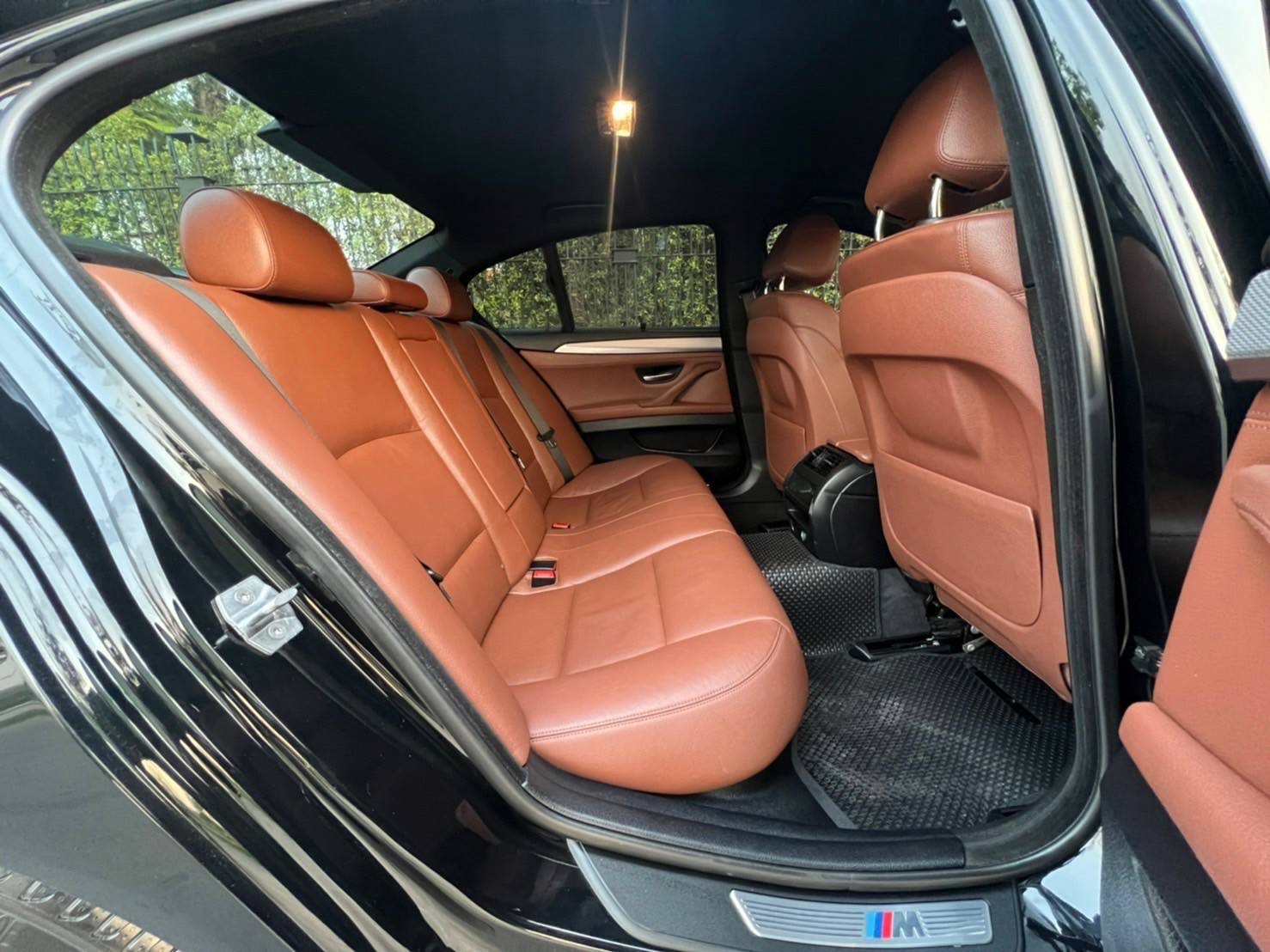 BMW 528i M Sport สีดำ Model F10 Lci ปี 2015