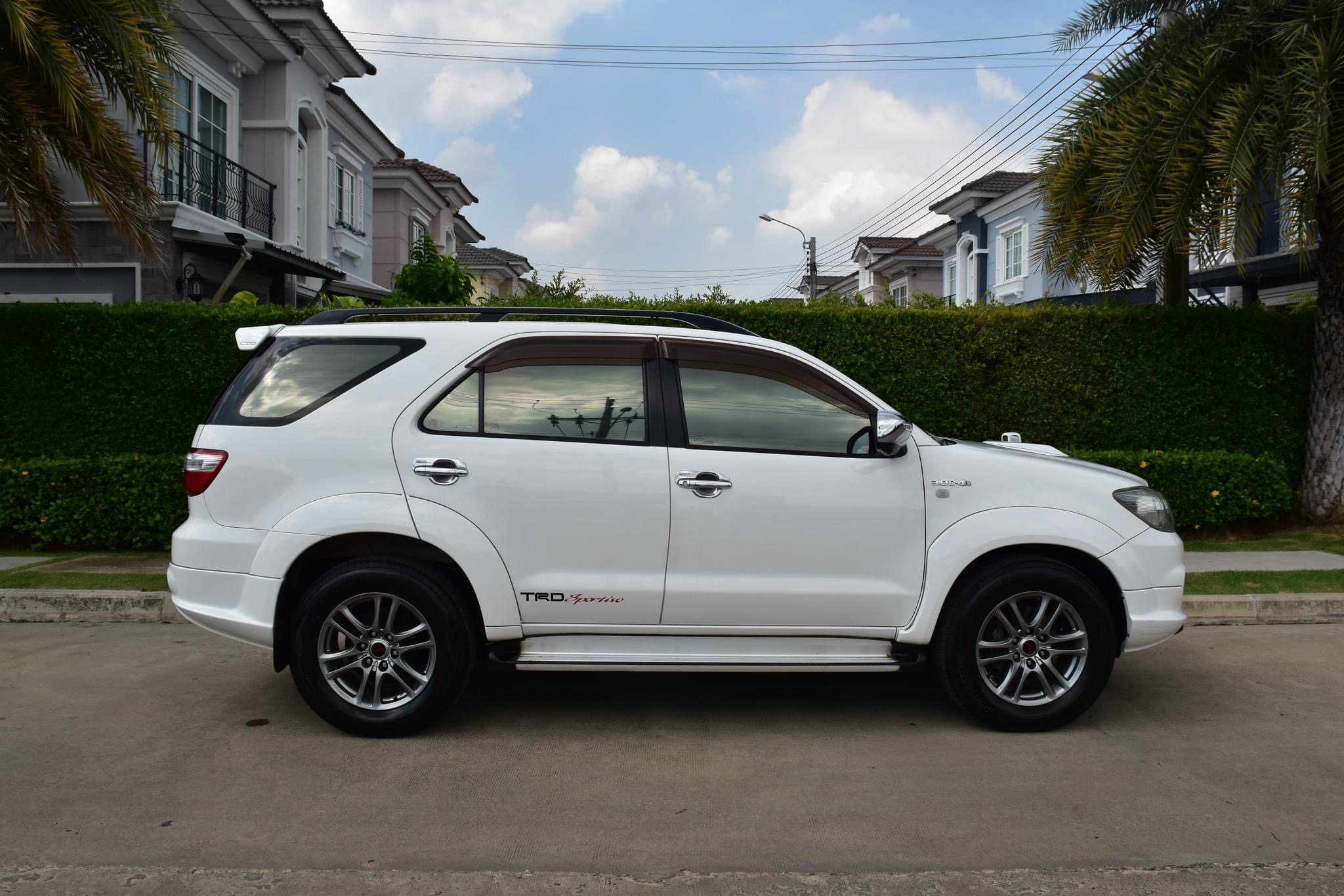 TOYOTA FORTUNER 3.0V 4WD TRD Sportivo TRD ปี2010
