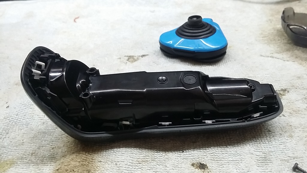 ซ่อมเครื่องโกนหนวด ยี่ห้อ PHILIPS รุ่น S5070 อาการเปิดไม่ติด