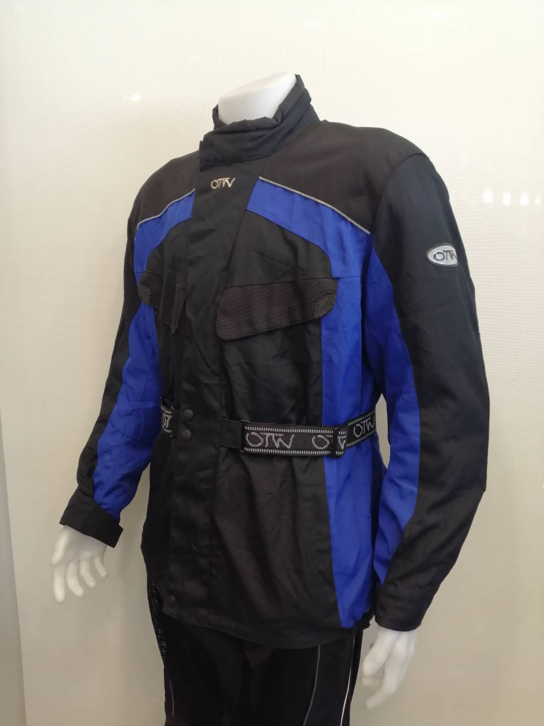 เสื้อขี่มอเตอร์ไซด์( มือสอง) RCT 257 ขนาด : อก 50" ยาว 29" **ยี่ห้อ OTW **