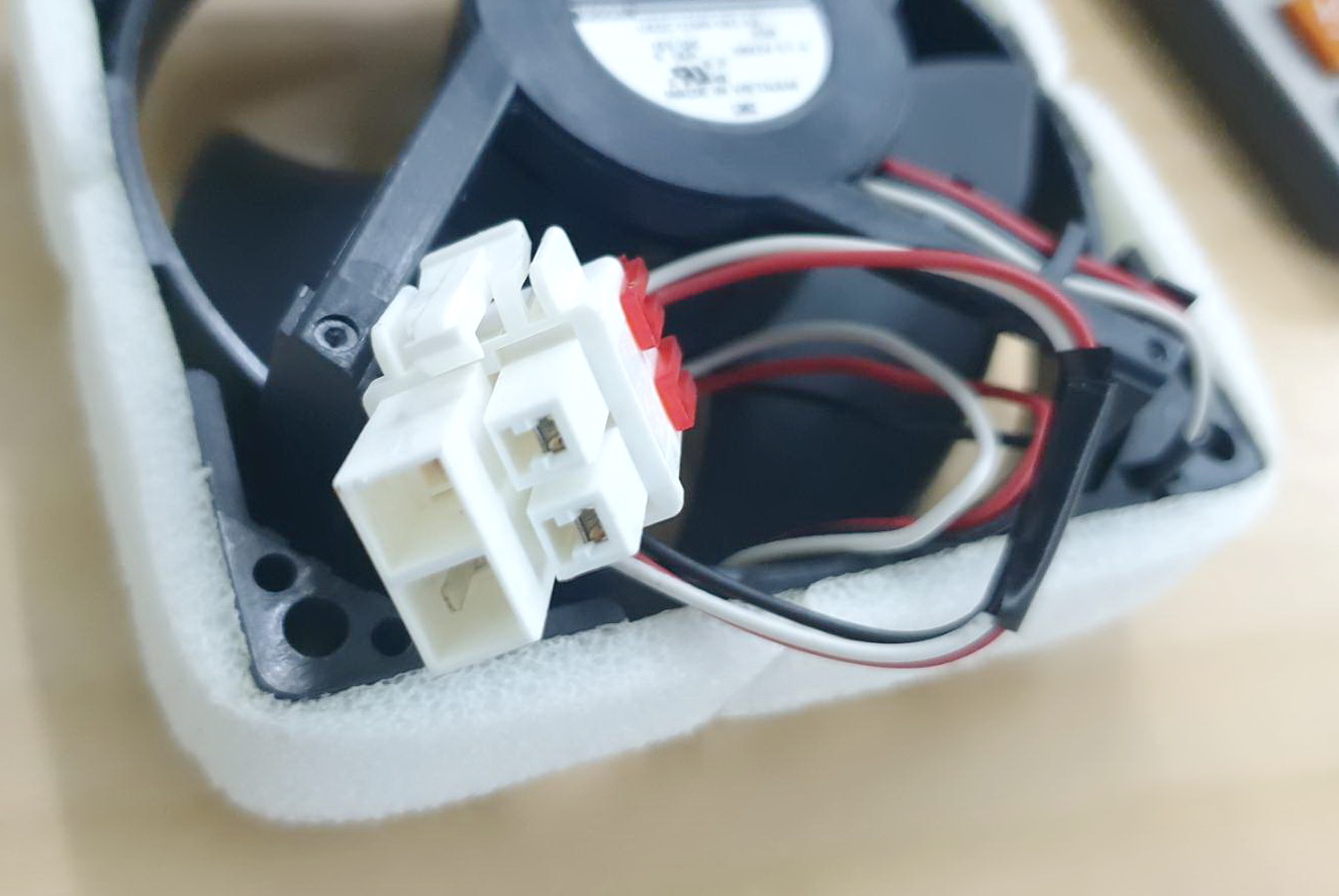 Nidec U92C12MS1B3-52 K09 พัดลมตู้เย็น SAMSUNG 12VDC (มีโฟมด้านข้าง) ขนาด 91.2*91.2 mm