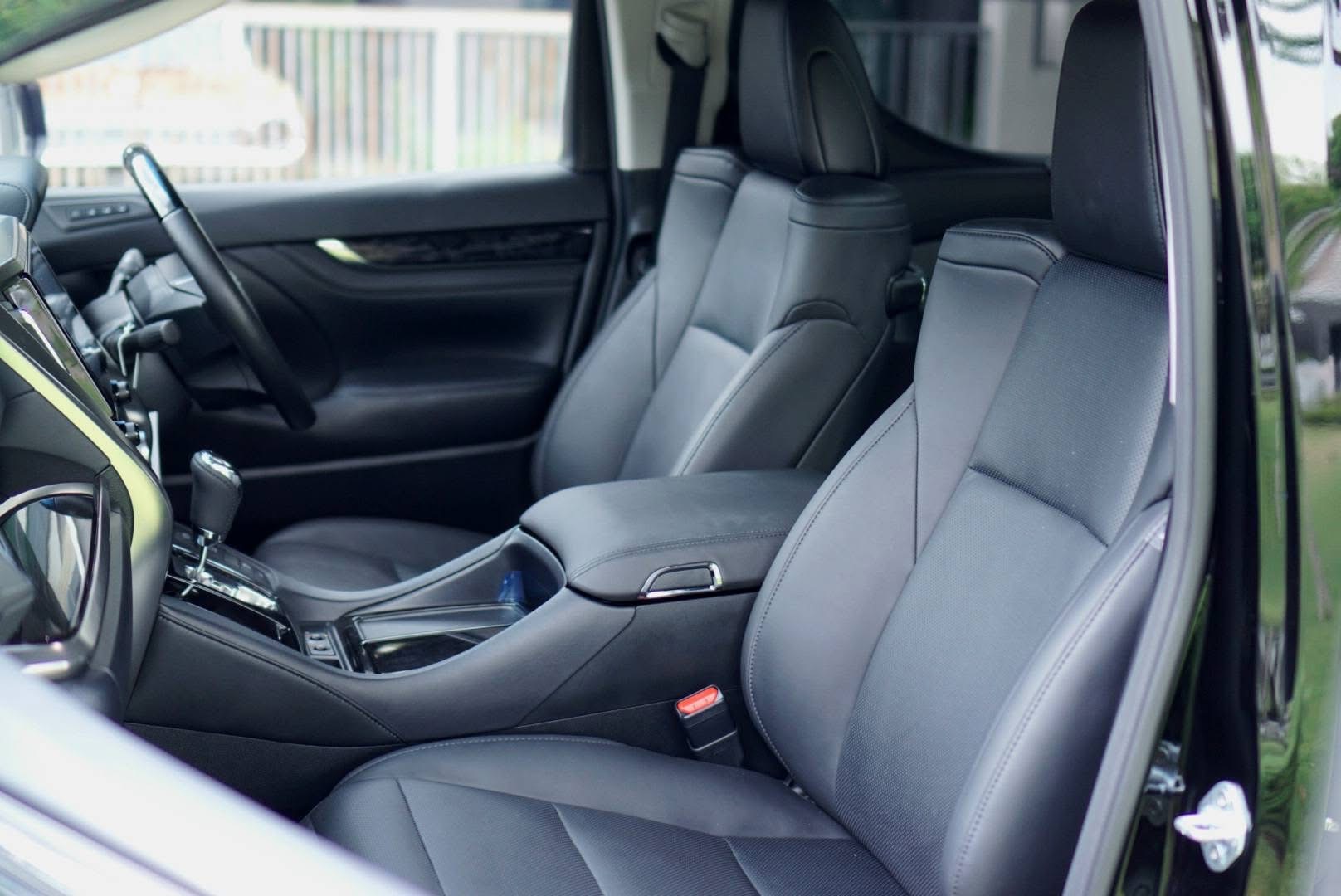 Toyota Alphard SC ปี 2022 แท้ ( MINOR CHANGE )