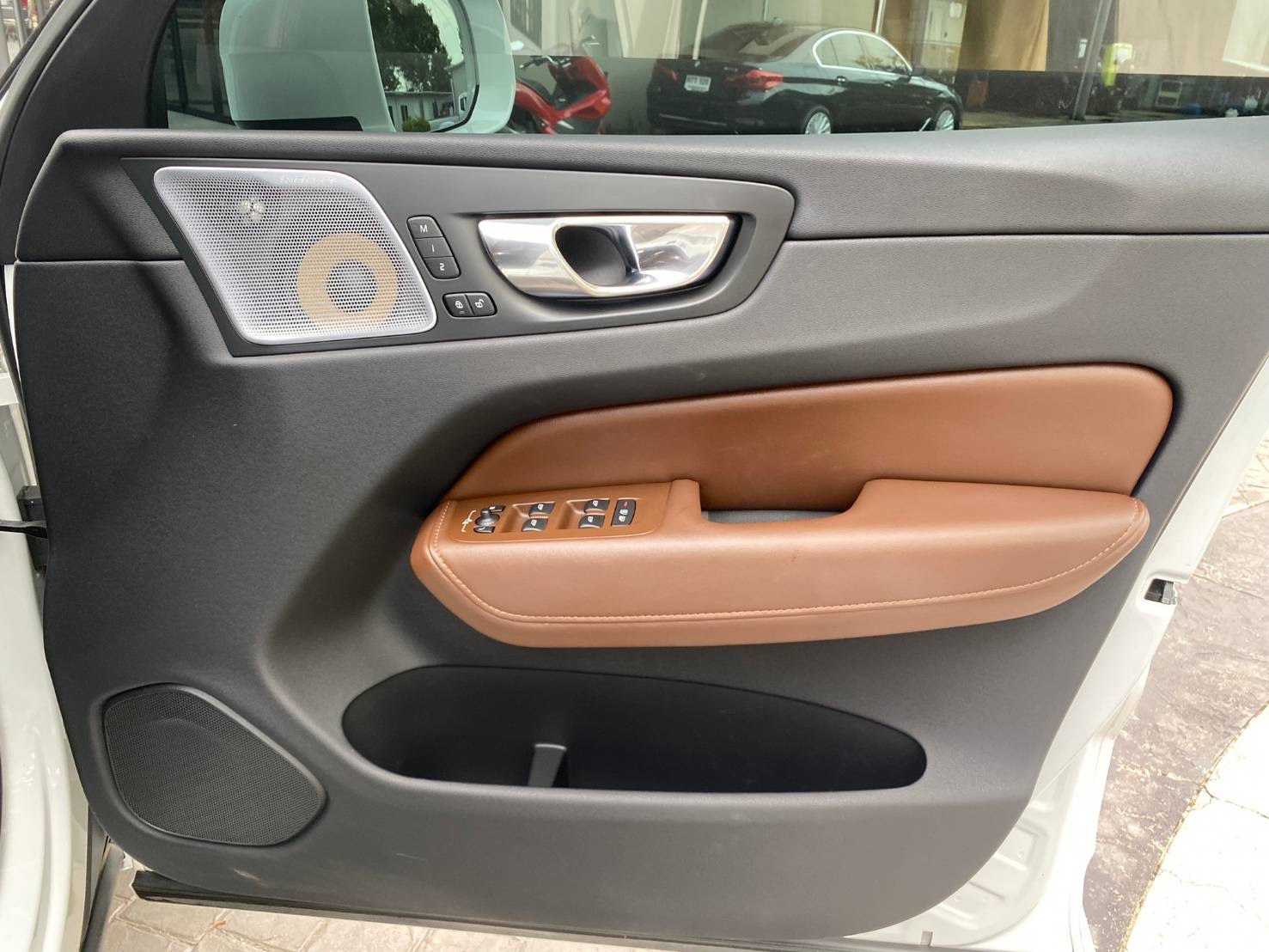 Volvo XC60 2.0 T8 Inscription 4wd SUV AT ปี 2019