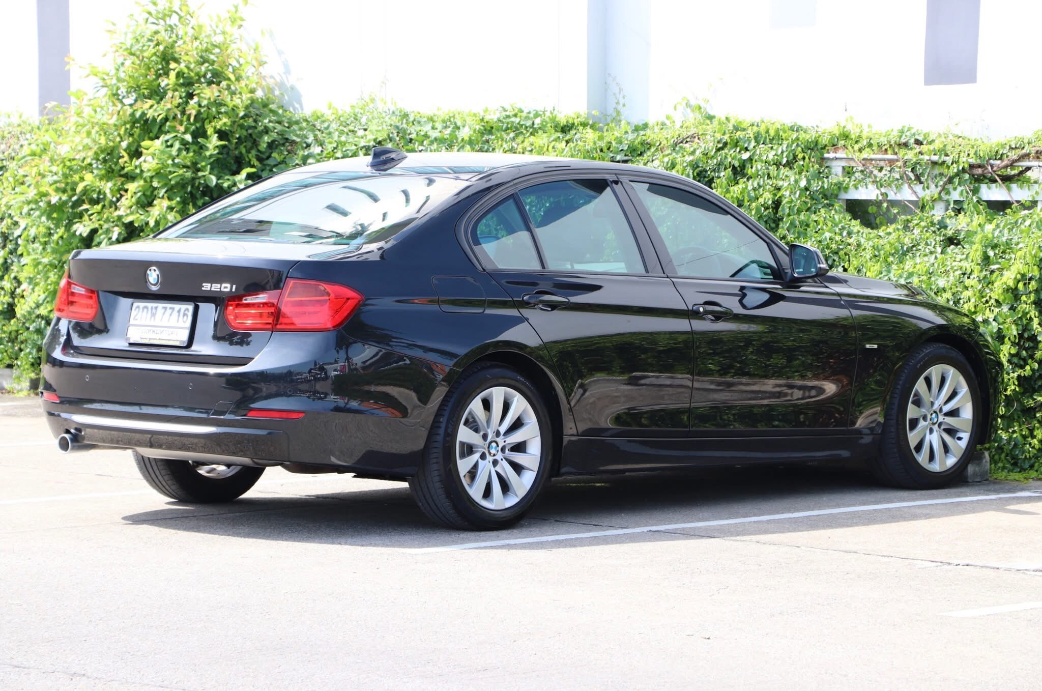 BMW Series 320i LCI F30 ปี2014