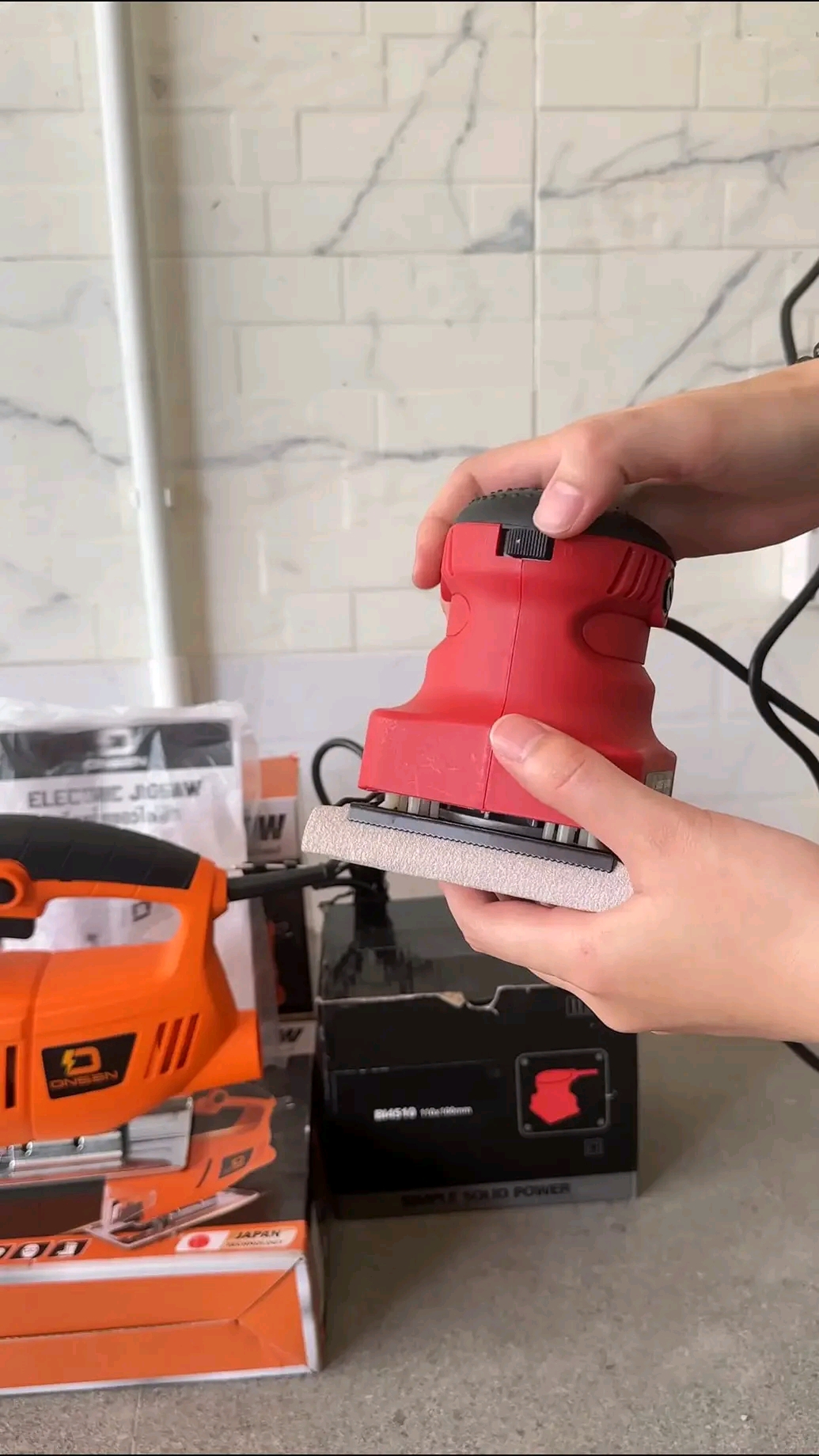 จัดโปรโมชั่น คู่หู เลื่อยจิ๊กซอ ONSEN รุ่น ON-431 และเครื่องขัดกระดาษทรายแบบสั่น BONCHI รุ่น 4510H