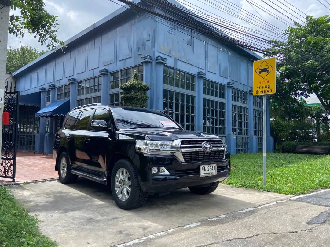 Toyota Land Cruiser V8 4.8l (VX200) ปี 2010