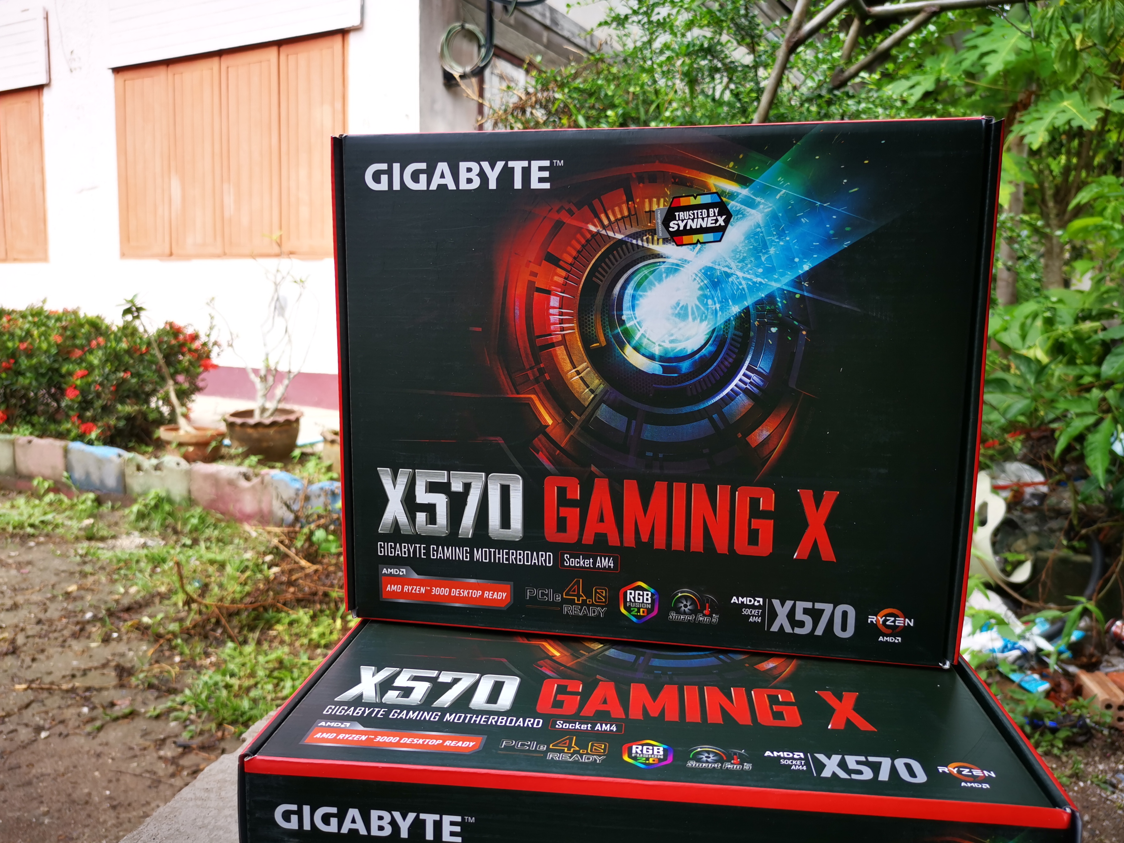 GIGABYTE X570 GAMING X