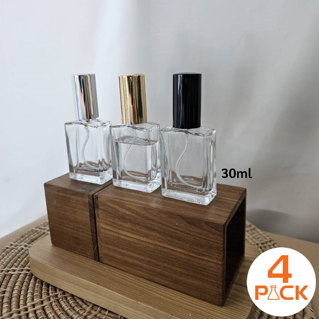 (กล่องละ 140ใบ)ขวดแก้ว30ml ทรงแบน +ฝาสเปรย์ เงิน/ทอง