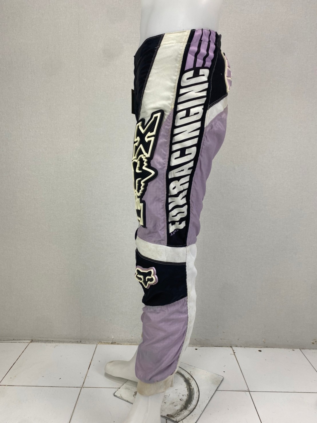 กางเกงขี่มอเตอร์ไซด์ ( มือสอง ) E&A 218: เอว 30" ยาว 27" **FOX**