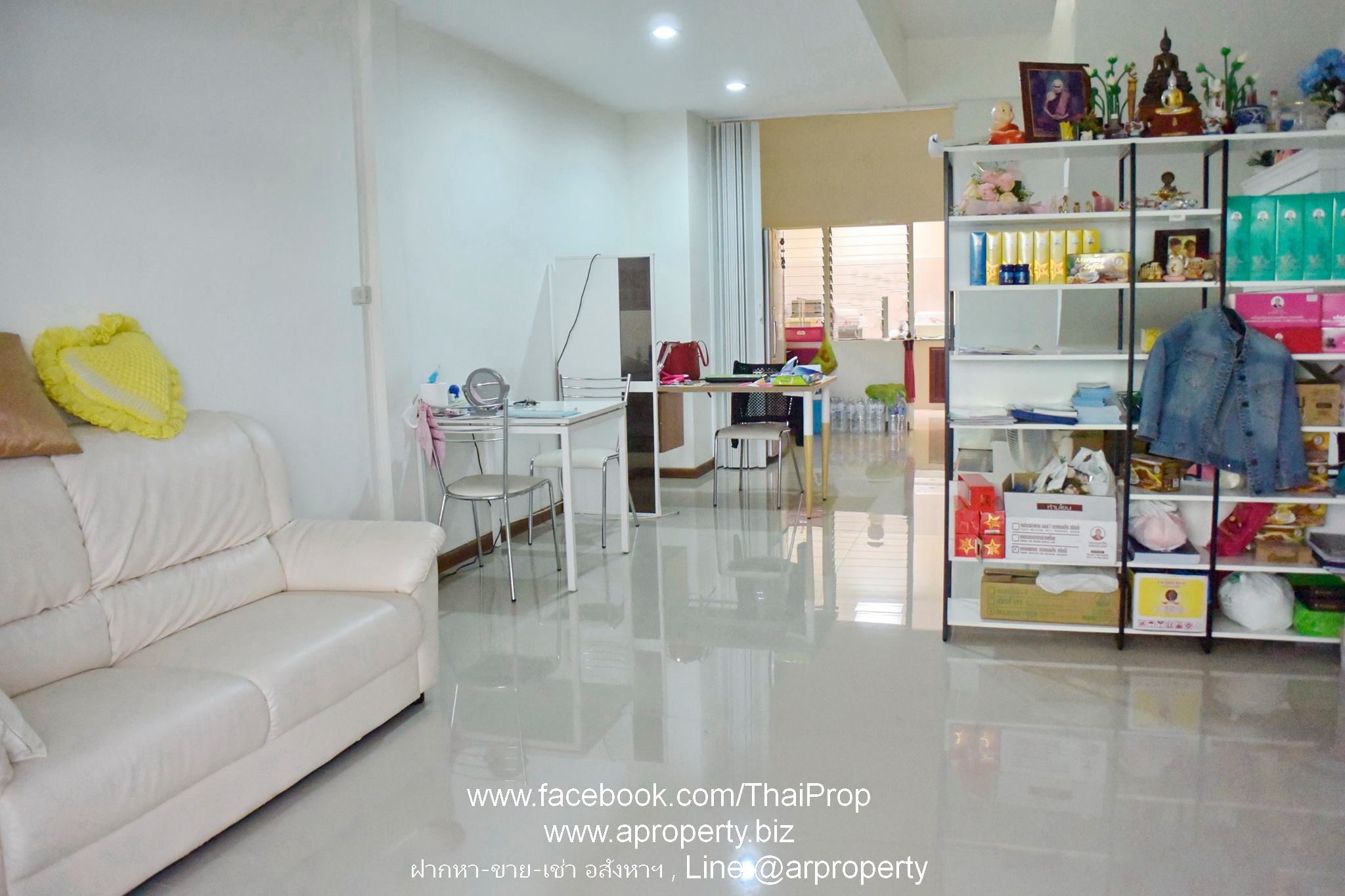 ให้เช่าท/ฮ 2 ชั้น เรวดี 61 ใกล้รถไฟฟ้าหลายสถานี