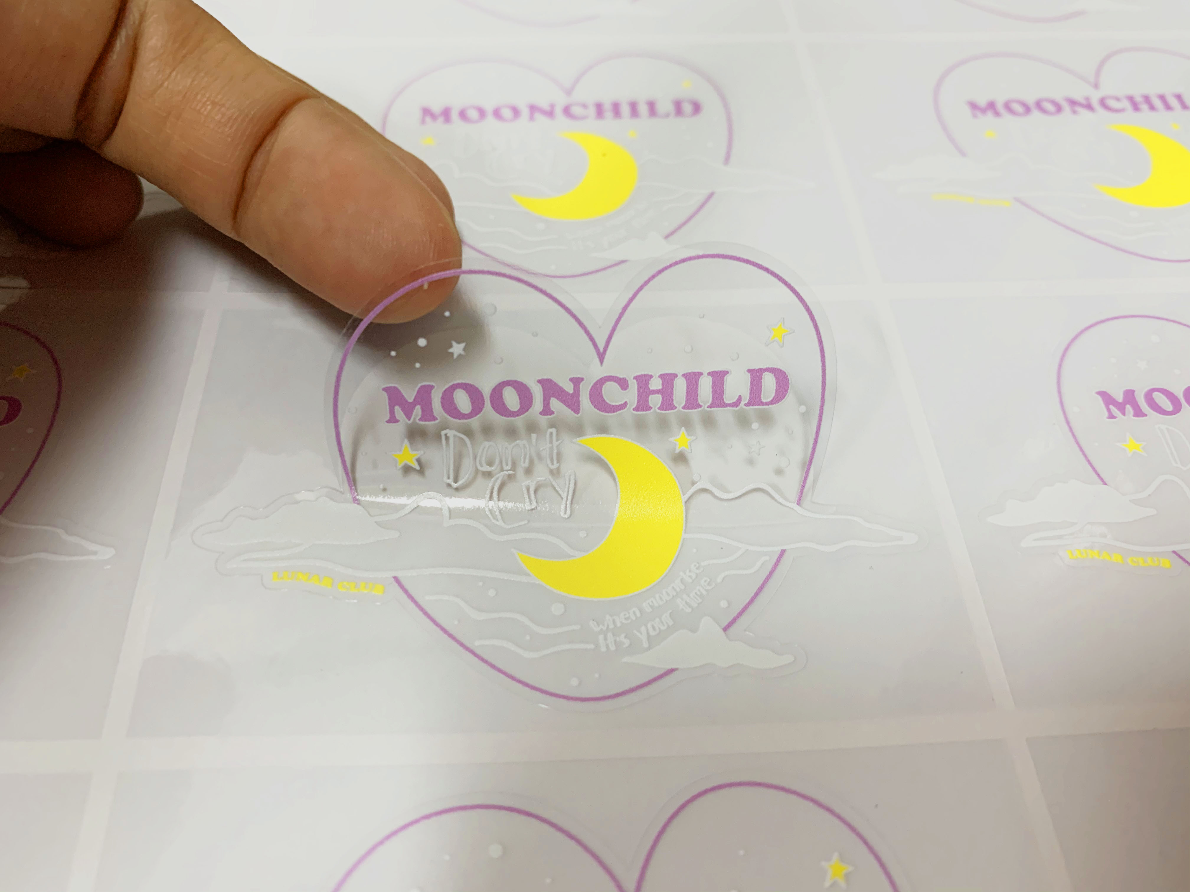 สติ๊กเกอร์ใสรองพื้นหมึกขาว หมึกขาว พิมพ์หมึกขาว