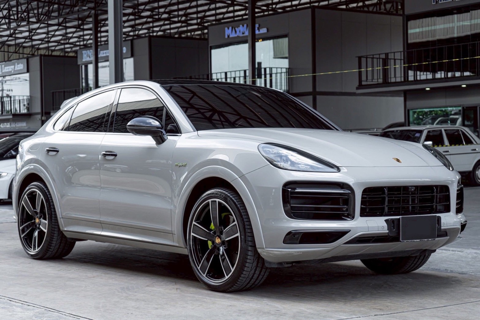 Porsche Cayenne Coupe ปี 2020
