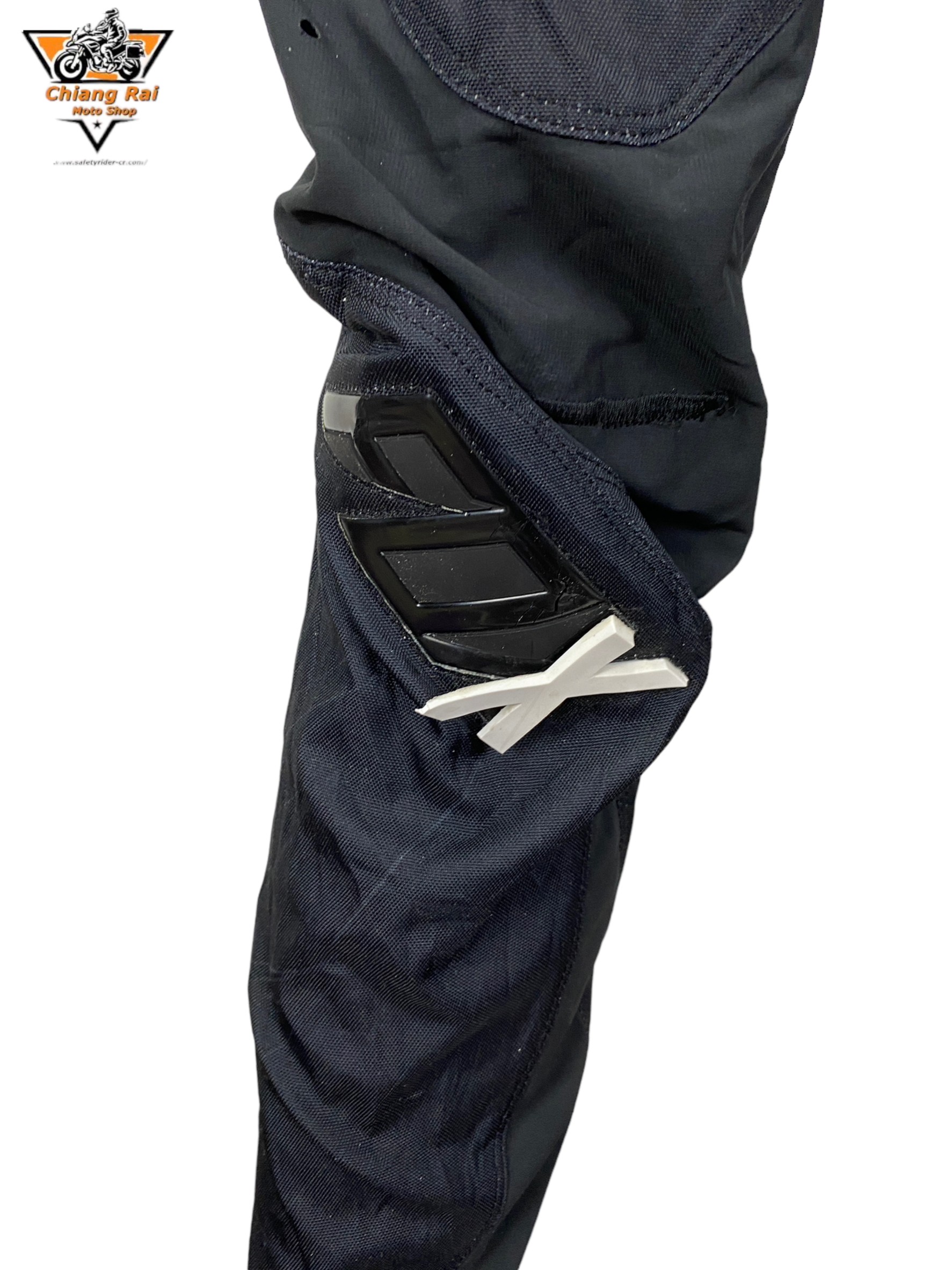 กางเกงสำหรับขี่มอเตอร์ไซด์ ( มือสอง ) E&A 583: เอว 28-30" ยาว 28" **FOX**