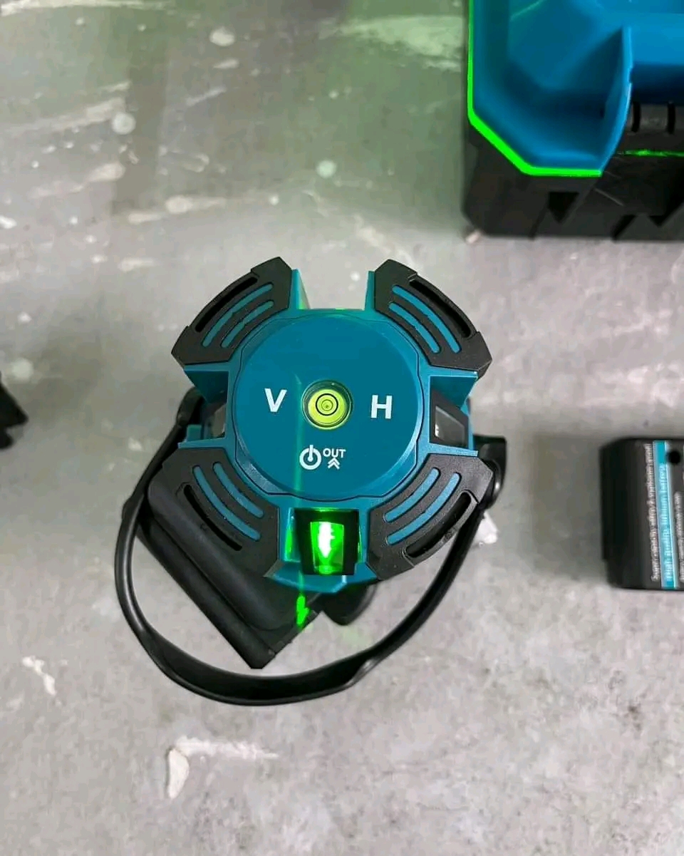 เลเซอร์ 5 เส้น แสงสีเขียว พร้อมขาตั้ง ยี่ห้อ AKITA