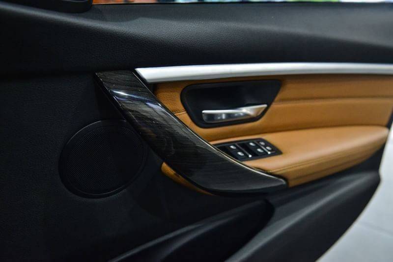 BMW F30 รุ่น 320i M Performance (Lci)ปี 2016