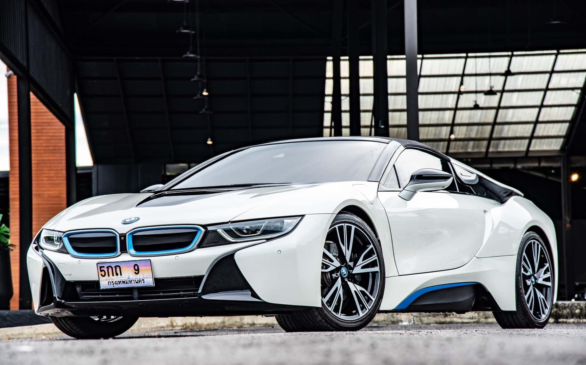 BMW i8 Roadster หลังคาผ้า Soft Top ปี 2020