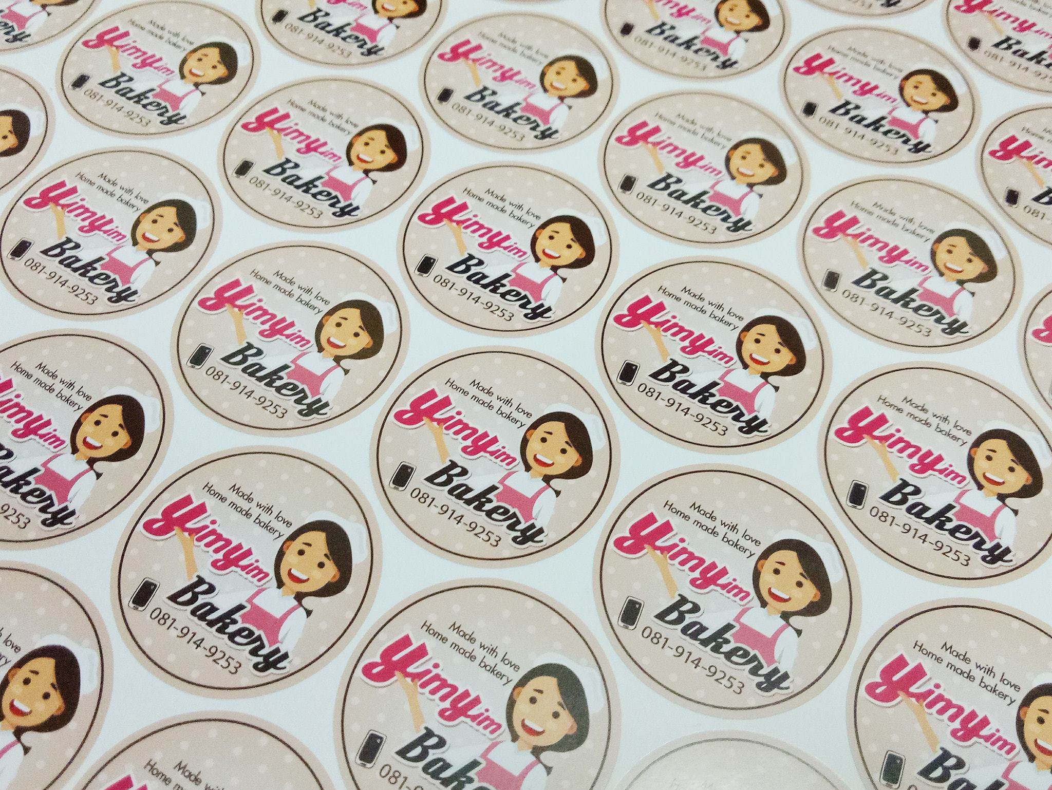 ฉลากสินค้าสติ๊กเกอร์พีวีซี (PVCขาว)