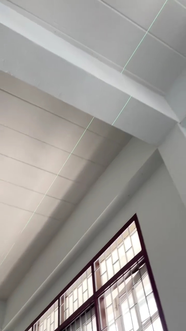 เครื่องวัดระดับเลเซอร์ ยี่ห้อ AKITA มีมาให้เลือก 2 แบบ 12 เส้น และ 16 เส้น