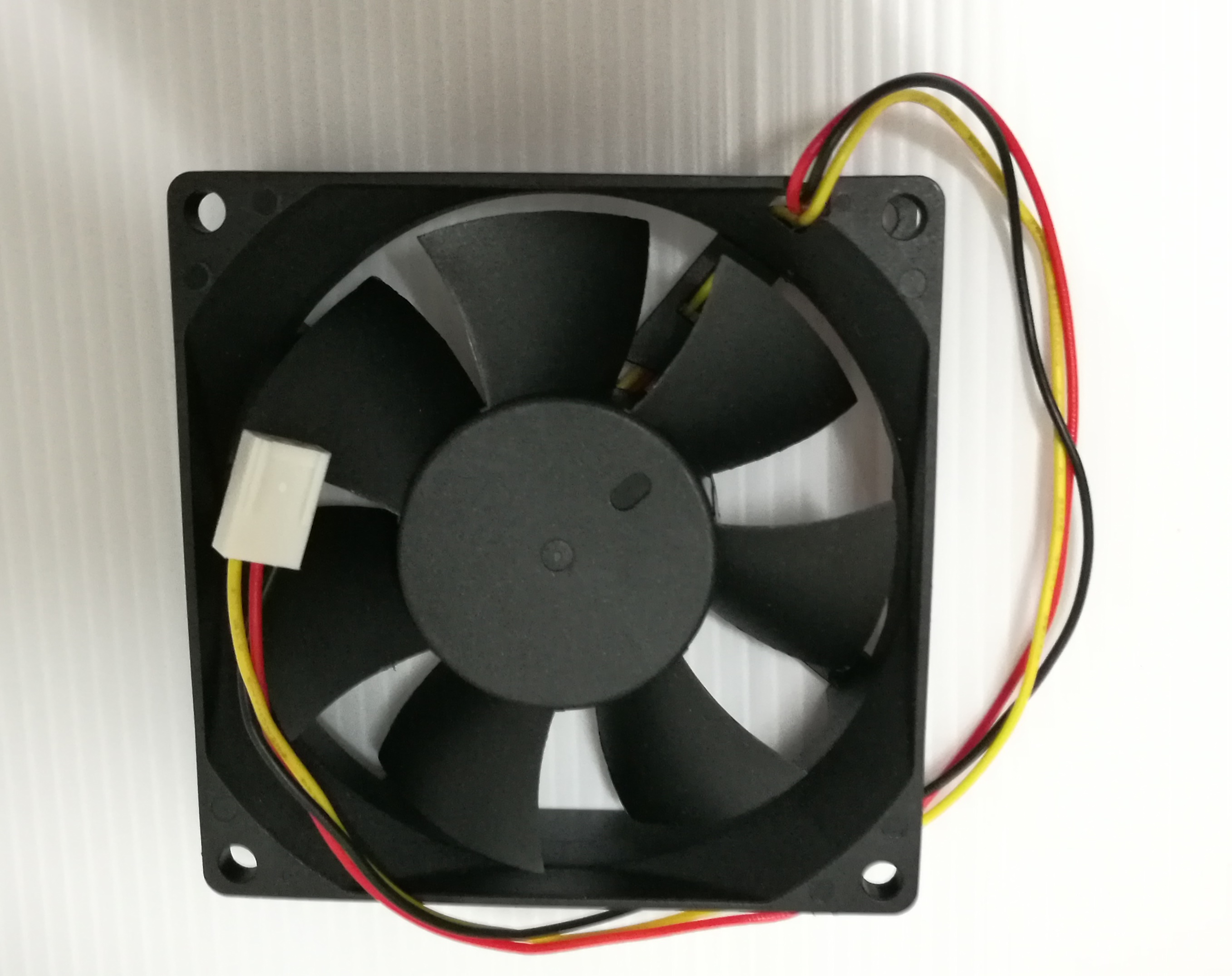 พัดลมระบายความร้อน 24VDC 3 สาย 80x80x15mm