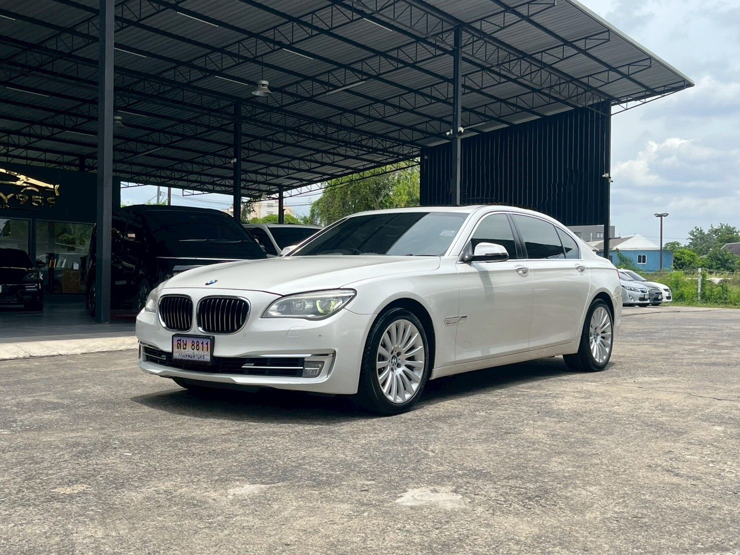 BMW 730Ld 3.0 F02 Sedan รถปี 2014 จดทะเบียน 2015
