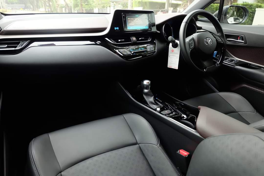 Toyota C-HR 1.8 Hybrid High ปี 2020
