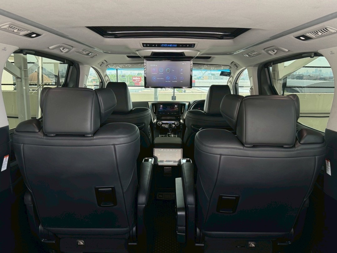 Toyota Alphard 2.5 SC Package ปี 2021