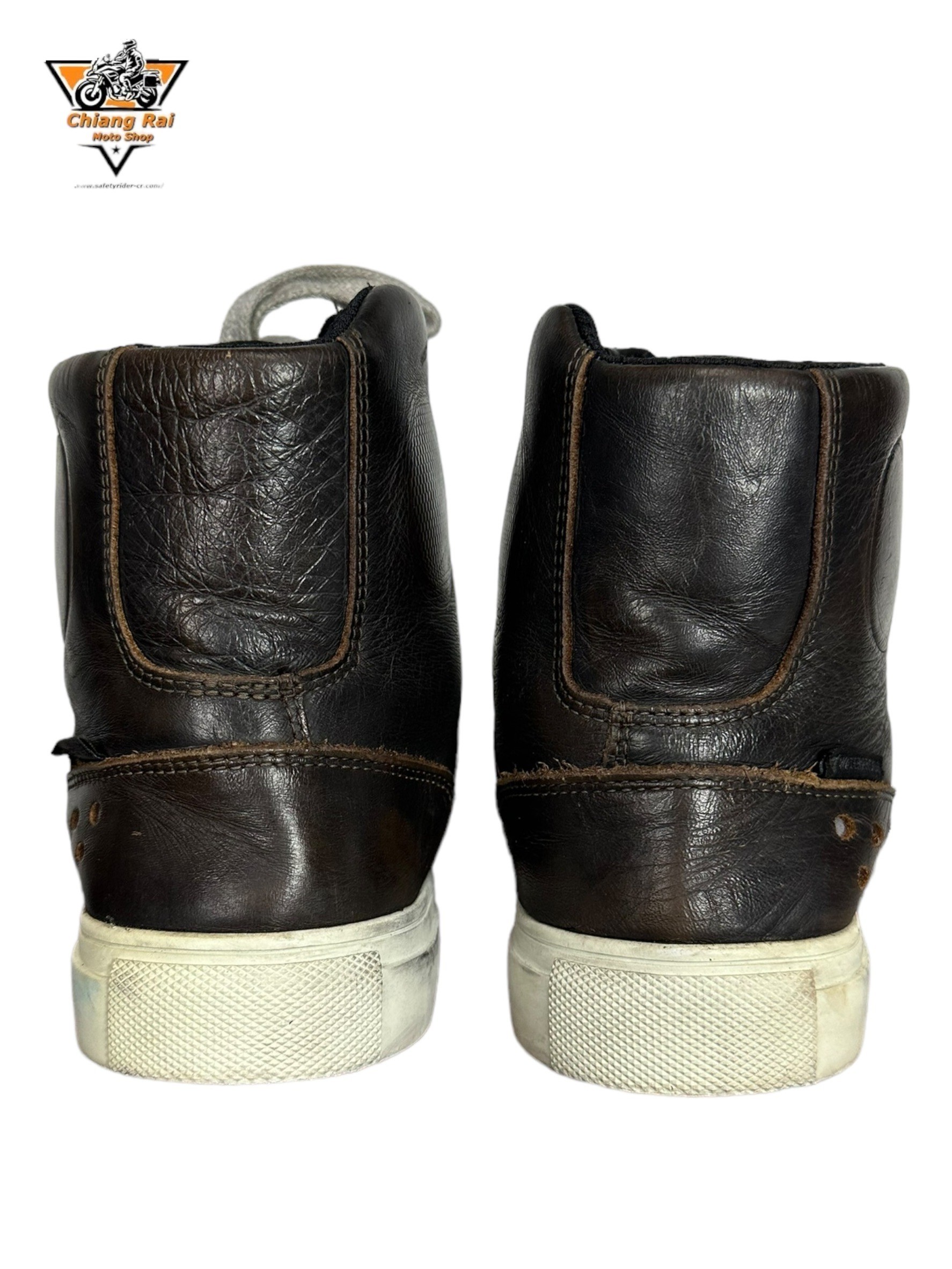 รองเท้าขี่มอเตอร์ไซด์( มือสอง) RCBS-487 Size ขนาดจากป้าย 41:EUR / 7:UK / 25.4:Cm.(dainese)