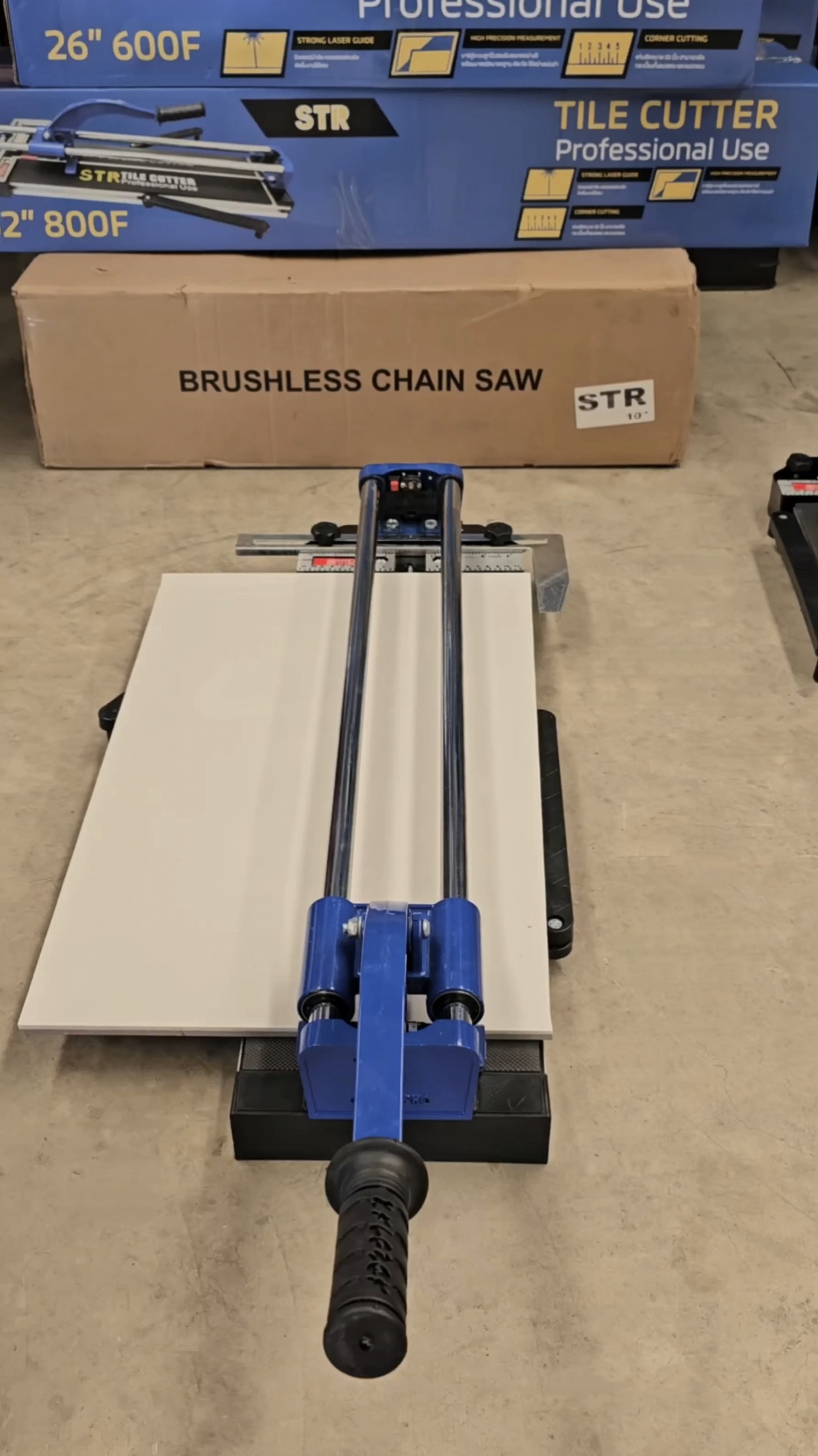 แท่นตัดกระเบื้อง STR มี 2ไซส์ 26นิ้้ว 32นิ้ว แถมลูกกลิ้งตัดกระเบื้อง 1อัน