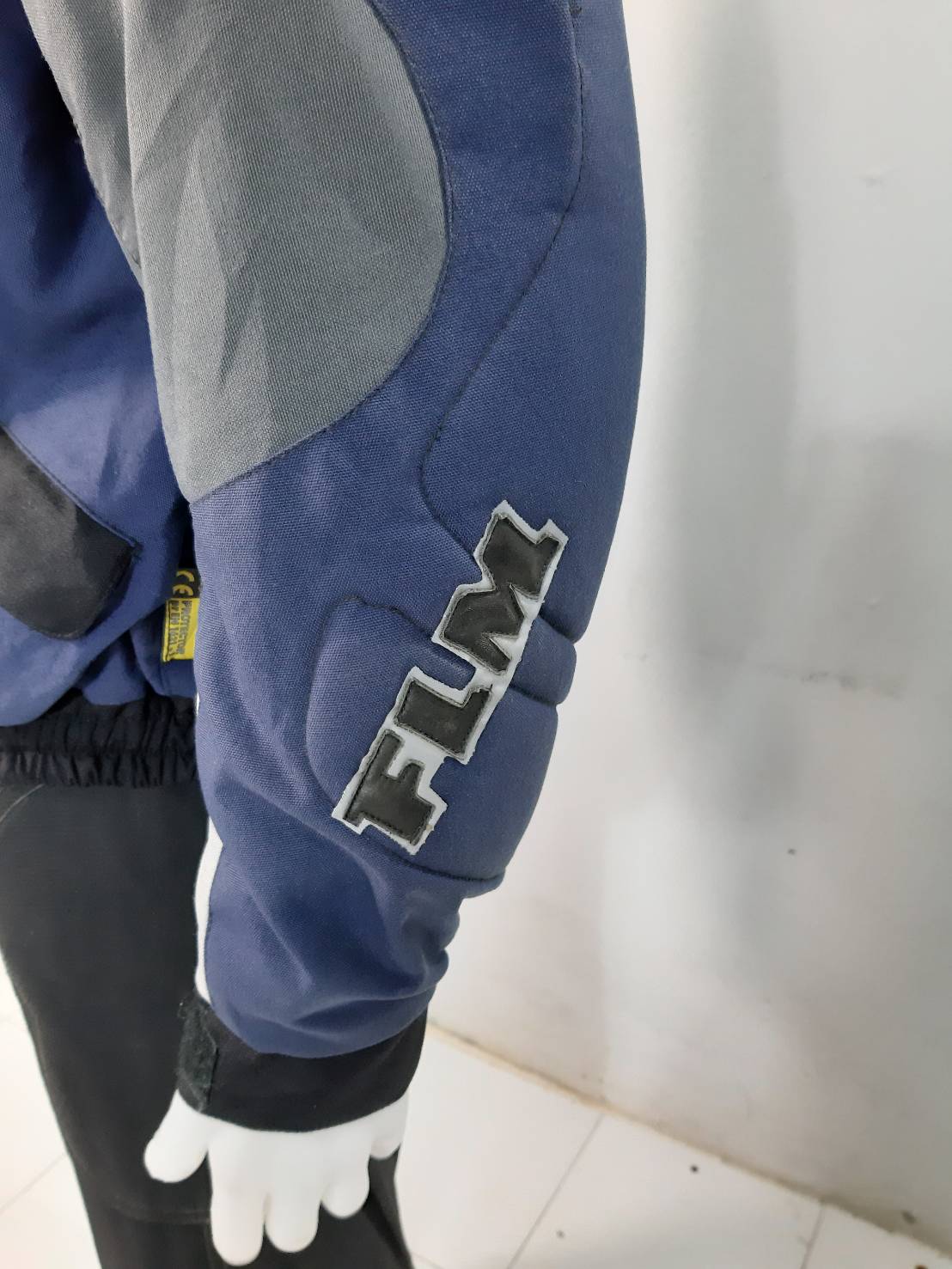 เสื้อขี่มอเตอร์ไซด์( มือสอง) RCS 427 : อก 50" ยาว 25" POLO