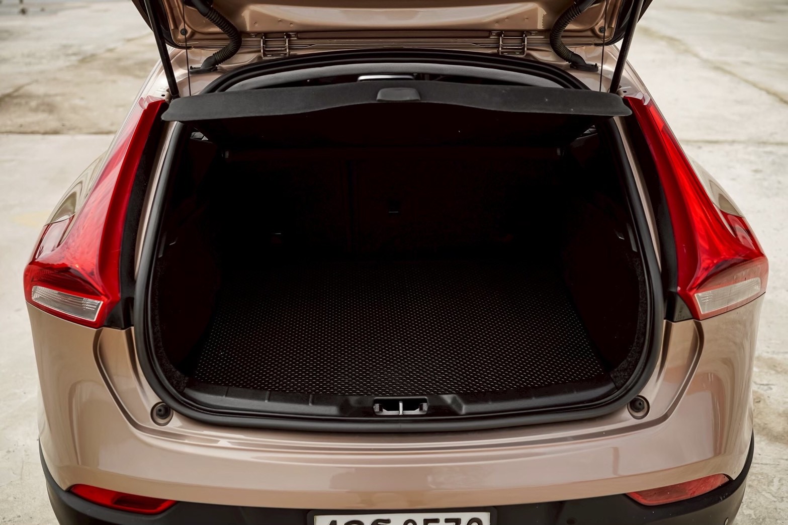 Volvo V40 Cross Country 2.0 T5 ปี 2014