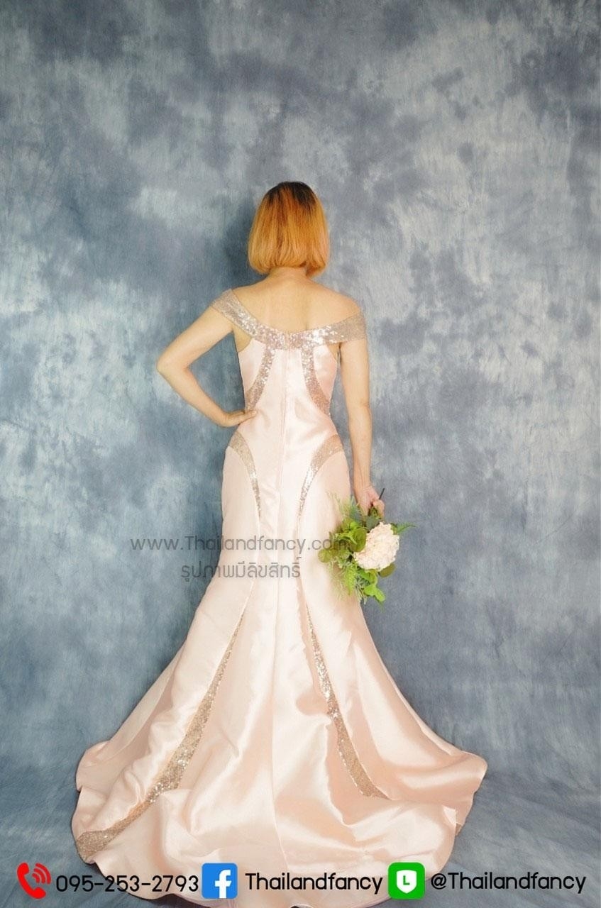 ชุดราตรีผู้หญิงสำหรับขาย ชุดราตรีมือ2สภาพดี ชุดราตรีเพื่อนเจ้าสาว ชุดราตรีกรุงเทพมหานคร ชุดราตรีงานเลี้ยง ชุดราตรีราคาถูก ชุดราตรียาวสีโรสโกลด์