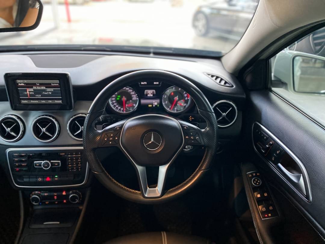 Mercedes-Benz GLA 200 Urban ปี 2015