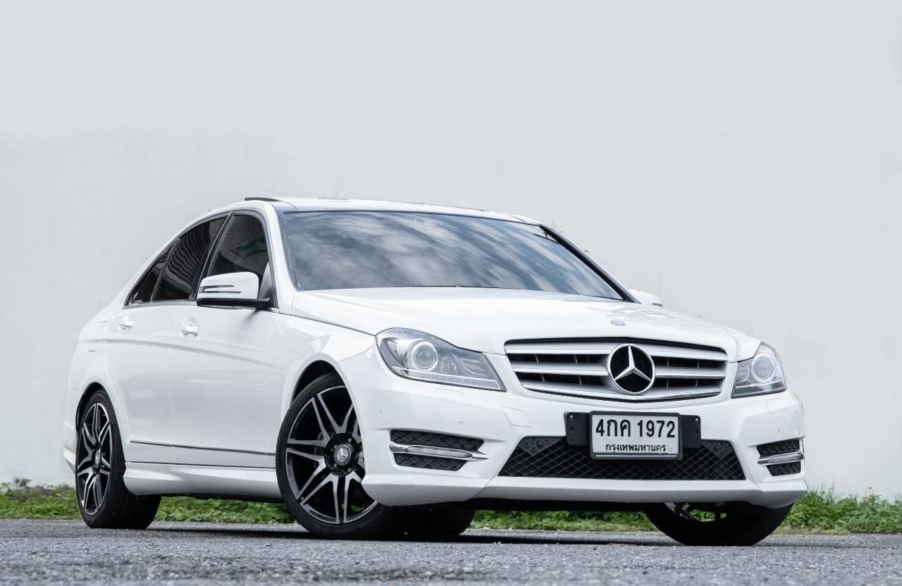 Mercedes-Benz C180 AMG Sport Plus Package (Minor Change) Option เต็ม ปี 2012
