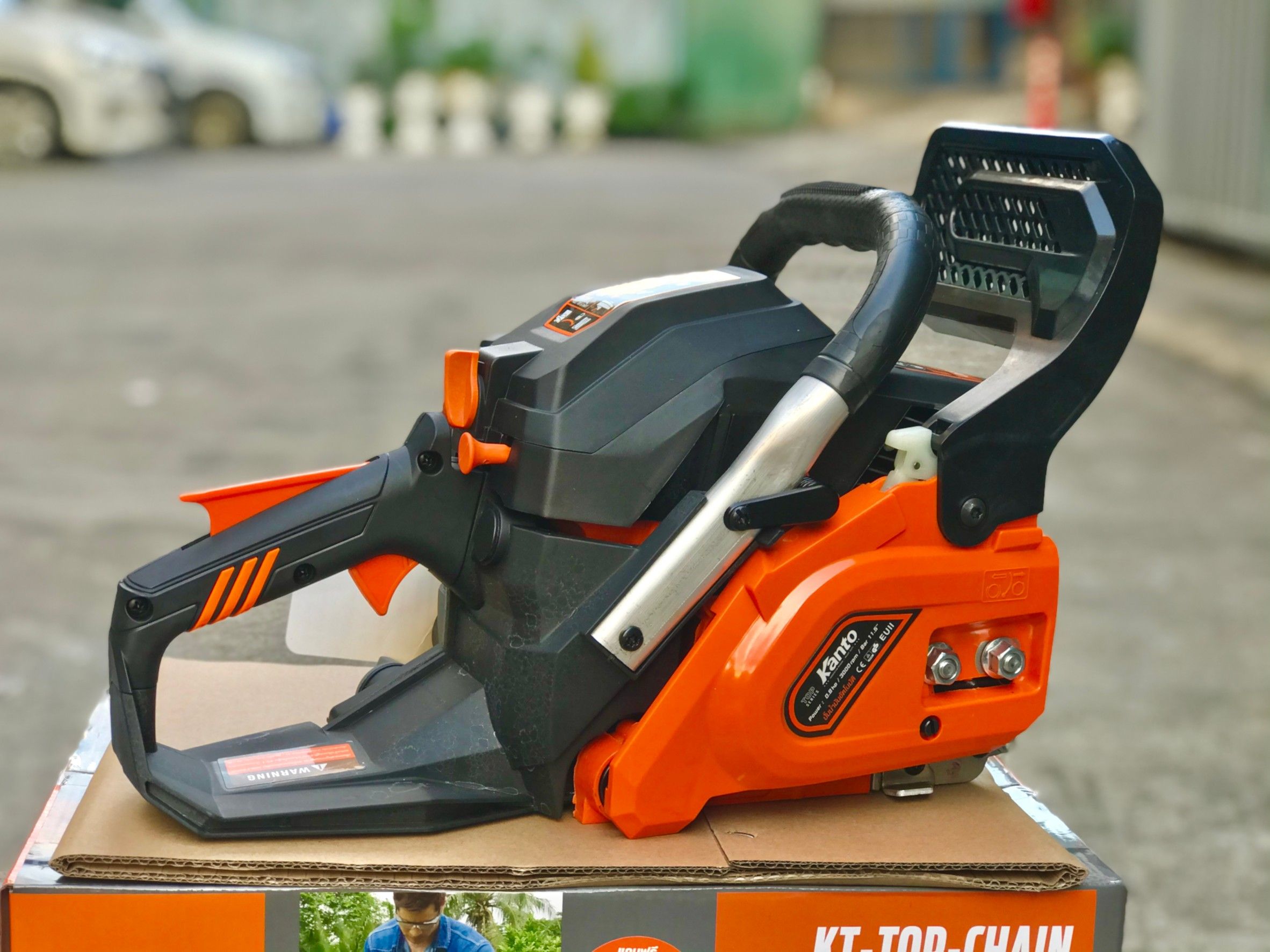 เลื่อยโซ่ยนต์ รุ่นใหม่ ยี่ห้อ KANTO รุ่น ท๊อปของแคนโต้ โซ่ 3 เส้น บาร์ 11.5 นิ้ว