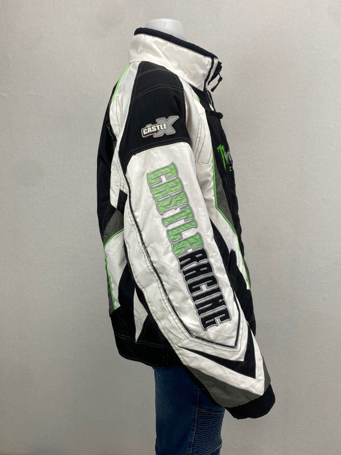 เสื้อขี่มอเตอร์ไซด์( มือสอง) RCS 953: อก 52" ยาว 28" **CASTLE** (ไม่มีการ์ด)