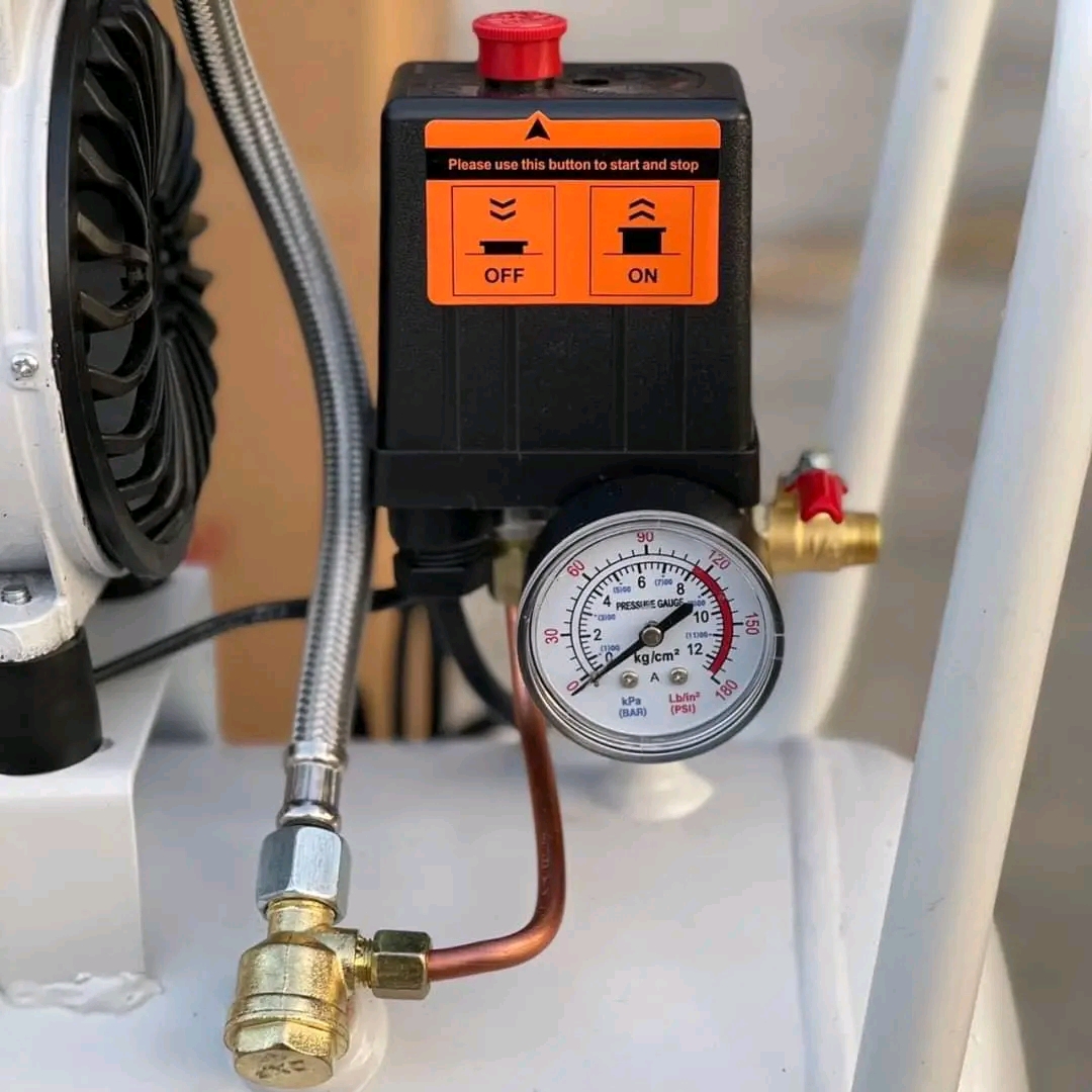 ปั๊มลม 30ลิตร Etop ระบบ oil free (เสียงเงียบ)