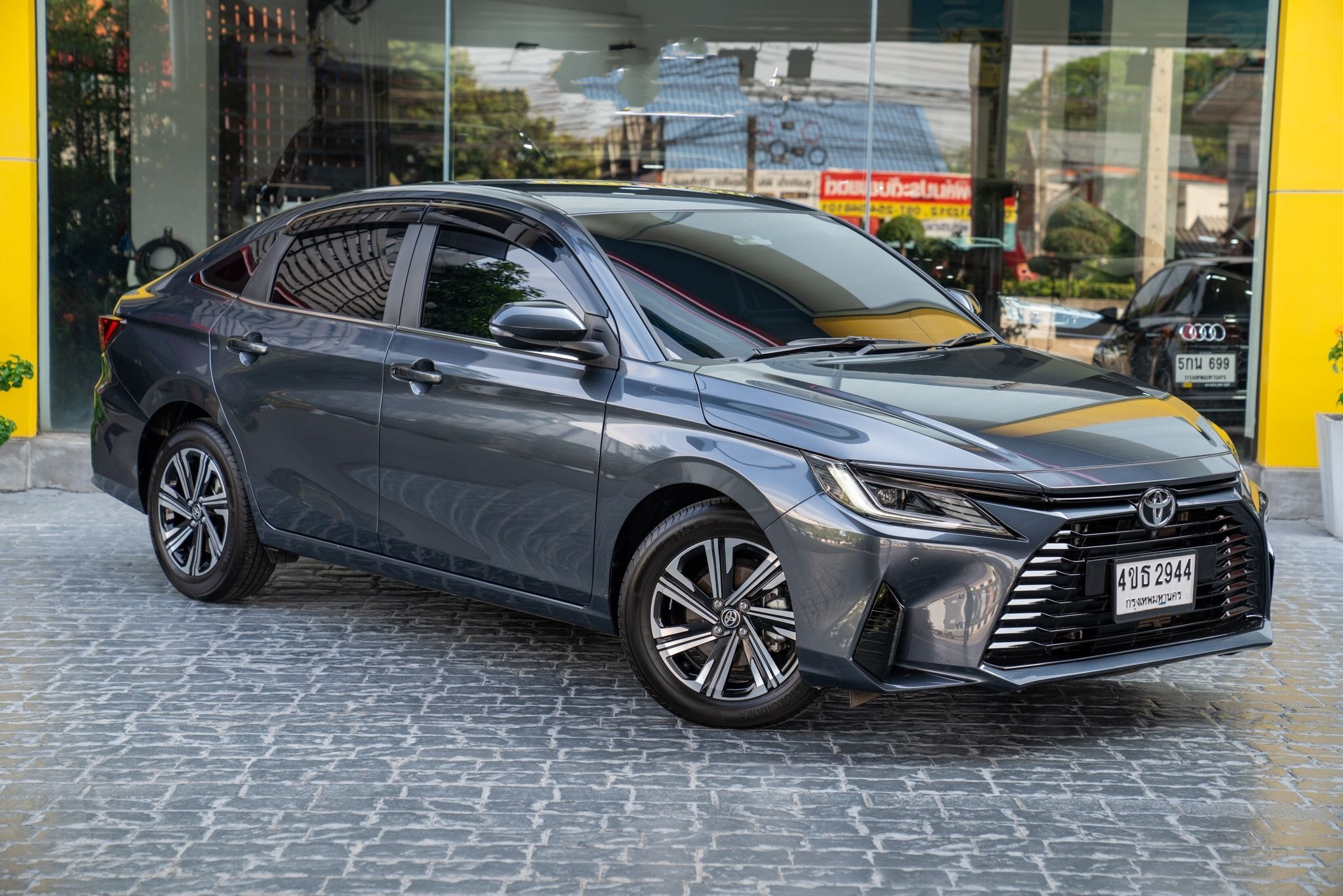 Toyota Yaris Ativ 1.2 Premium ปี 2023