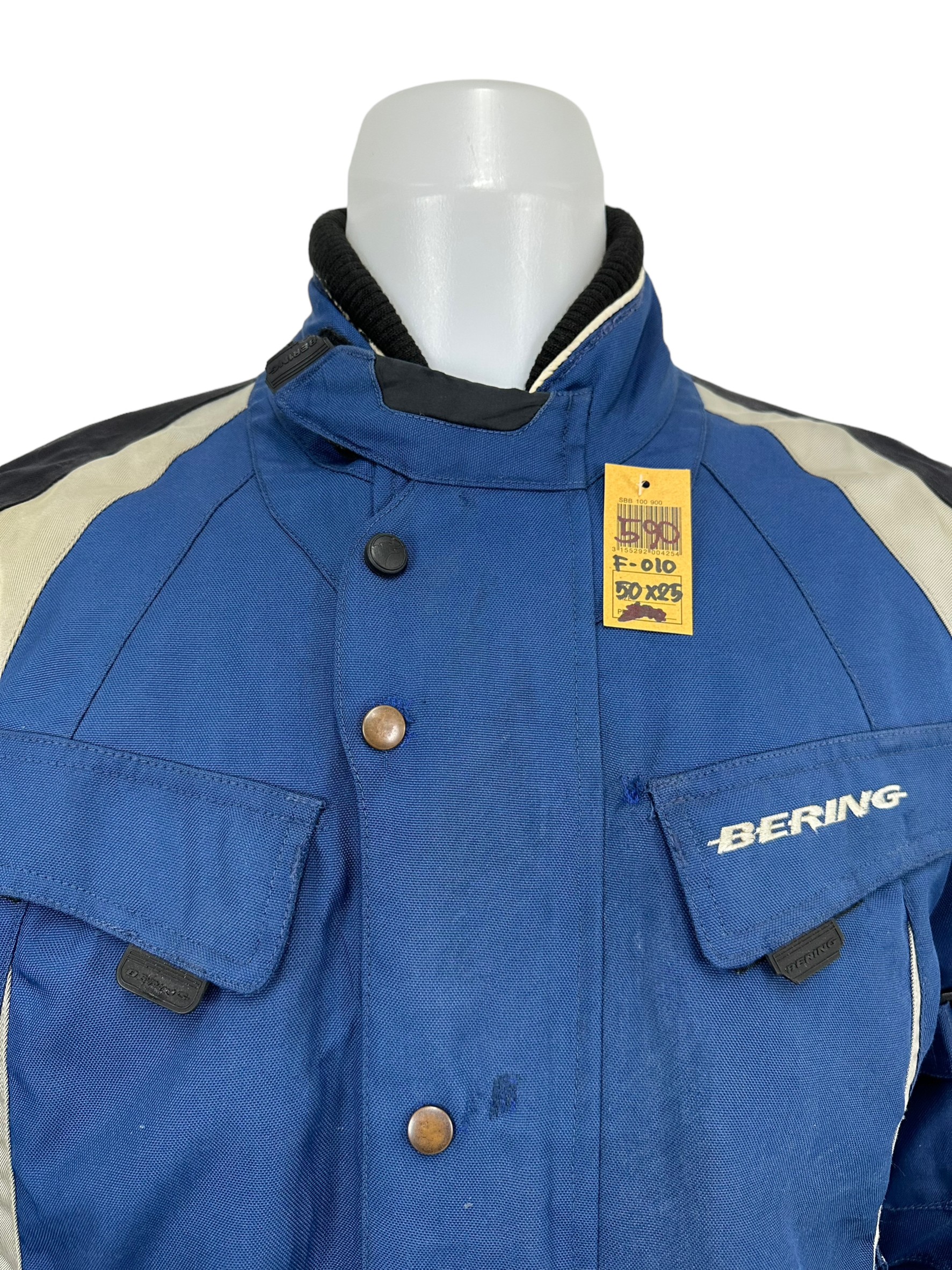 เสื้อขี่มอเตอร์ไซด์( มือสอง) F 010: อก 50" ยาว 25" (XL) **BERING**